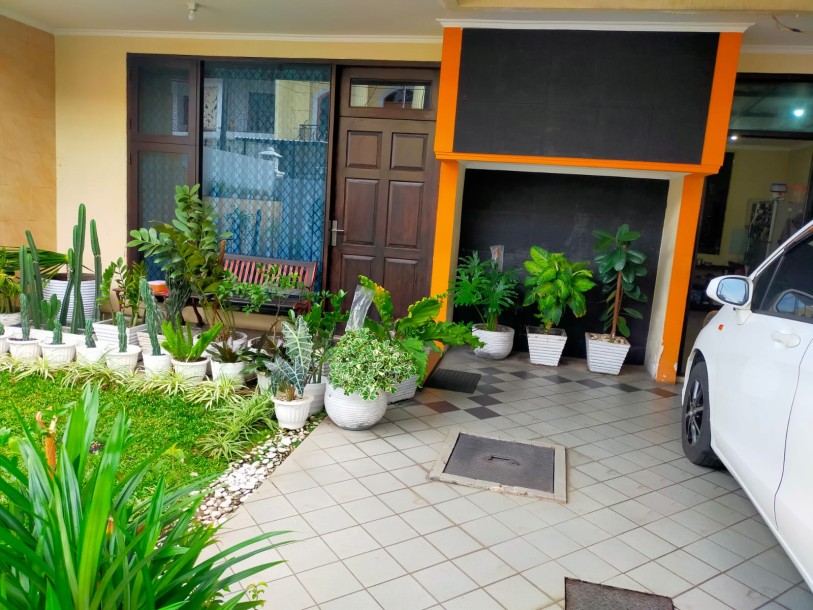 Rumah rapih siap huni di Taman Pulo Indah hadap Boulevard, Penggilingan Jakarta Timur-1