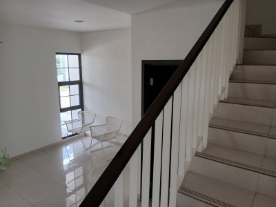 Disewakan rumah attic Maison de Wisteria di Metland Menteng, Jakarta Timur-4