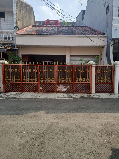 Rumah 1,5 Lantai (Mezzanine) di Pondok Kelapa, Jaktim-0