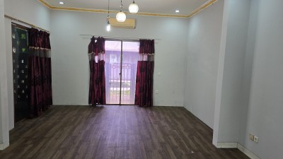 Rumah di Cluster Cassia JGC, dekat ke Club House-6