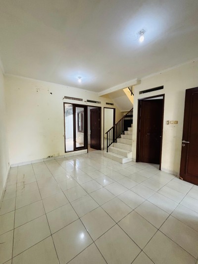 Rumah siap huni di Cluster Harmoni, Harapan Indah Bekasi-4