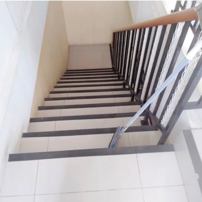 Ruko 2 lantai siap huni di Green Ara Kota Harapan Indah Bekasi-2