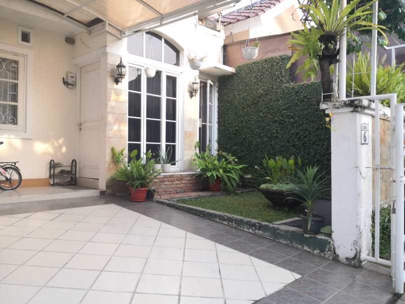 Rumah Full furnish nempel jakarta garden city-2