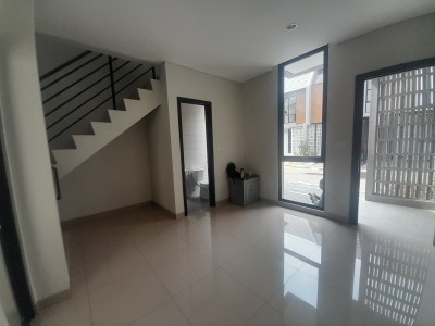 Sewa Rumah Summarecon Crown Gading-3