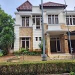 Di Sewa Rumah Hoek Dikelapa Gading Kusuma- Jakarta Utara