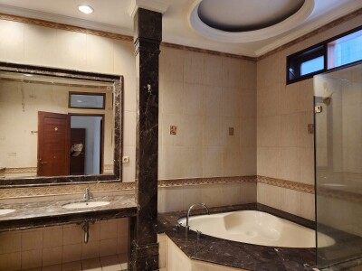Di Sewa Rumah Hoek Dikelapa Gading Kusuma- Jakarta Utara-8